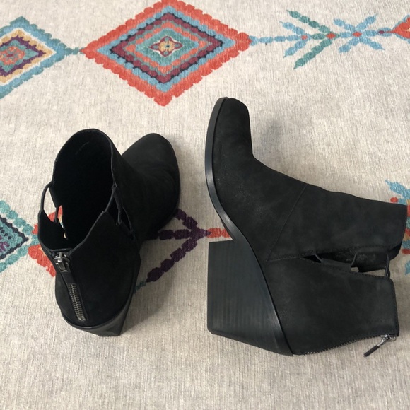 Eileen Fisher Block heel boots - Picture 10 of 11